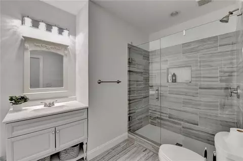Bath - 875 Olmsted Ln, Duluth, GA 30097 photo 11 of 11