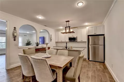 Dining - 875 Olmsted Ln, Duluth, GA 30097 photo 5 of 5