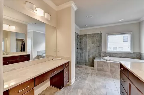 Bath - 875 Olmsted Ln, Duluth, GA 30097 photo 2 of 11