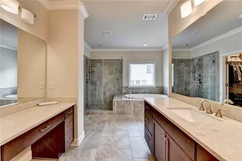 Bath - 875 Olmsted Ln, Duluth, GA 30097 photo 3 of 11