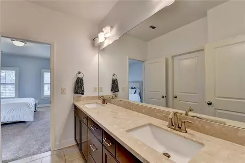 Bath - 875 Olmsted Ln, Duluth, GA 30097 photo 9 of 11