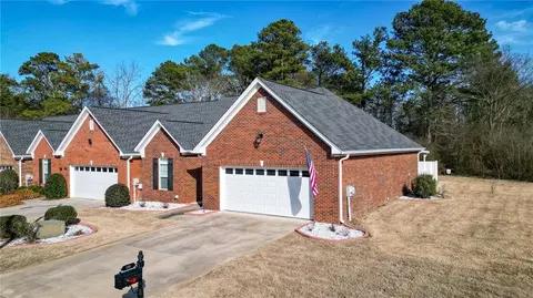 231 Regency Ln SW, Calhoun, GA 30701
