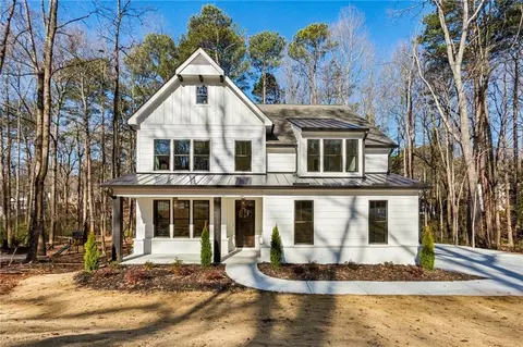 1977 Westwood Cir SE, Smyrna, GA 30080