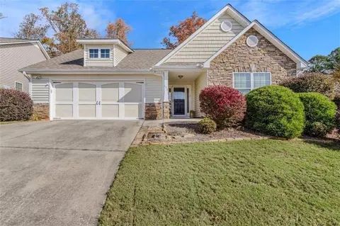 648 Majesty Xing, Winder, GA 30680