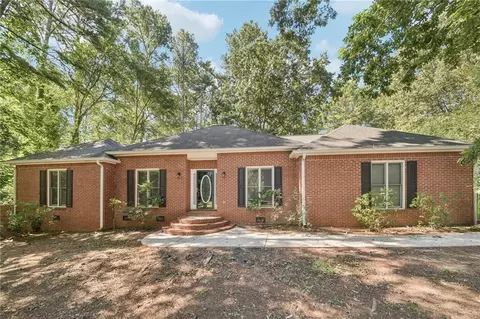 105 Spring Forest Way, Sharpsburg, GA 30277