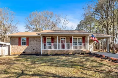 24 Pine Grove Rd, Cartersville, GA 30120