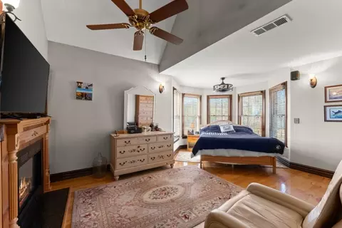 Bedroom - 812 Riverdale Rd, Toccoa, GA 30577 photo 1 of 9