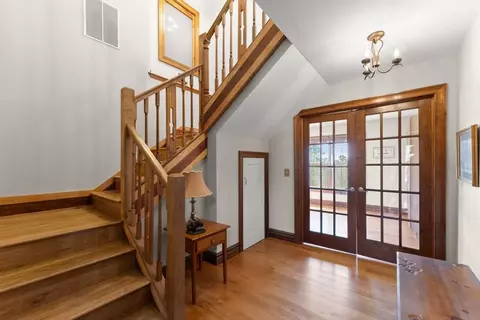 Entry Way - 812 Riverdale Rd, Toccoa, GA 30577 photo 8 of 10
