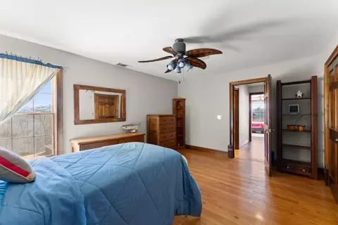 Bedroom - 812 Riverdale Rd, Toccoa, GA 30577 photo 4 of 9