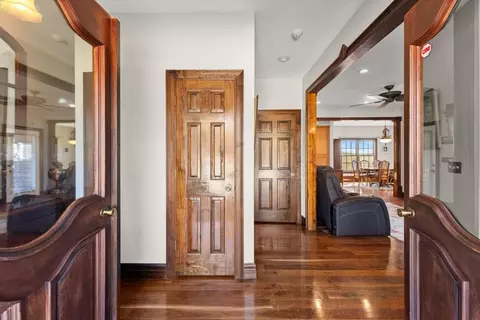 Entry Way - 812 Riverdale Rd, Toccoa, GA 30577 photo 1 of 10