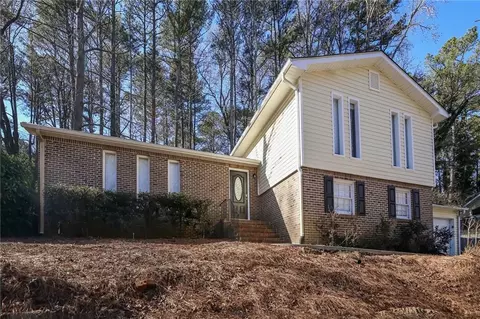 2629 Irene Cir, Duluth, GA 30096