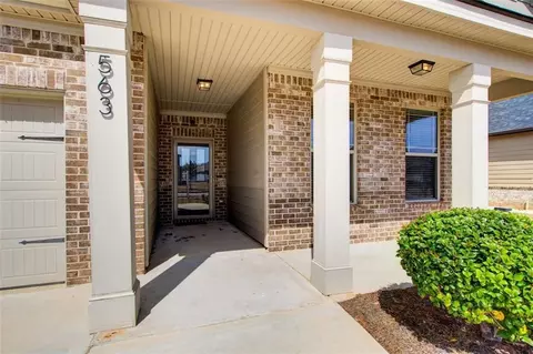 563 Carleton Pl, Locust Grove, GA 30248 photo 3