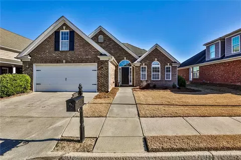 2146 Benchmark Dr, Snellville, GA 30078