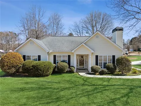 100 Ficus Ln, Fayetteville, GA 30215