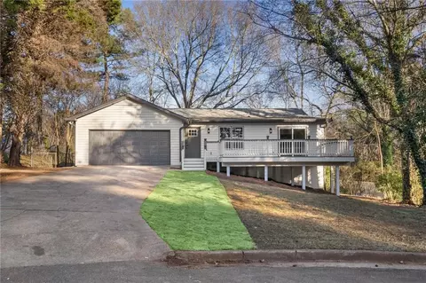 6164 Dorchester Dr, Rex, GA 30273