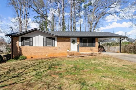 405 Dan Pl SE, Smyrna, GA 30082