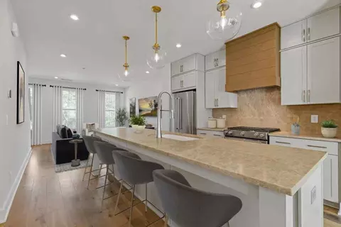 201 New St #2305-1, Decatur, GA 30030