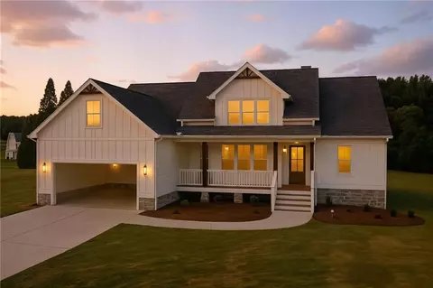 104 Bob White Dr, Calhoun, GA 30701
