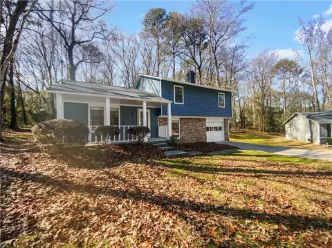 5407 Effingham Ct, Lithonia, GA 30038