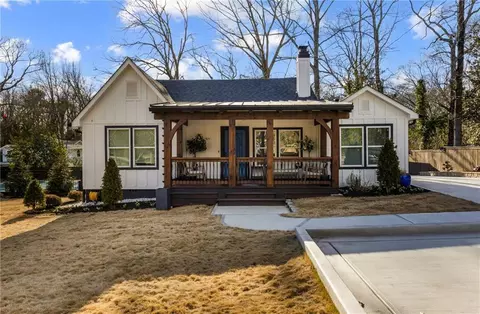 6687 Florence Dr, Lithia Springs, GA 30122