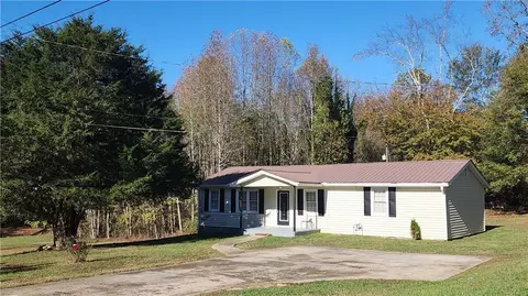 5605 Oconee St, Lula, GA 30554