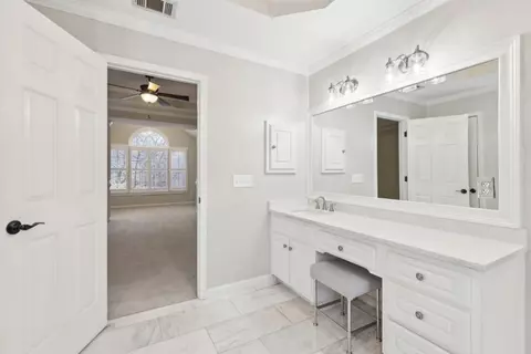Bath - 1884 Point River Dr, Duluth, GA 30097 photo 7 of 9