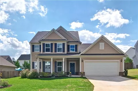 39 Clubhouse Way, Acworth, GA 30101