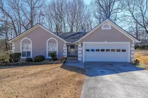 403 Flint Hill Ct, Lawrenceville, GA 30044