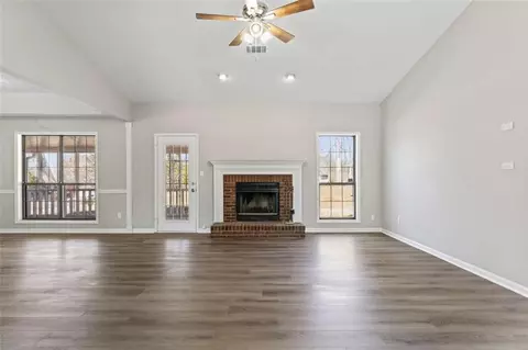 Living - 1295 Brady Ct, Hampton, GA 30228 photo 2 of 4