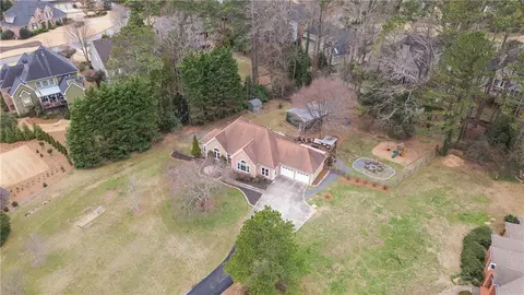 181 Pinehurst Ln, Marietta, GA 30068