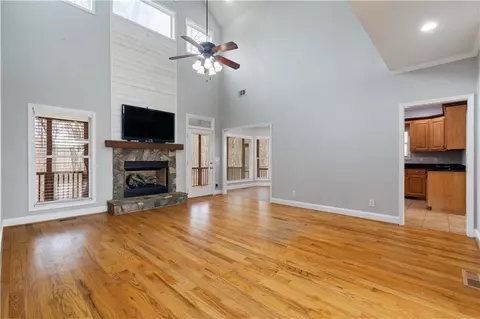 Living - 1805 Lower Dowda Mill Rd, Jasper, GA 30143 photo 4 of 10