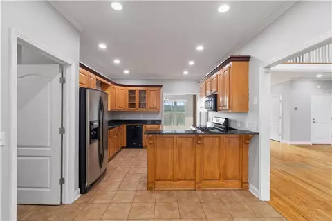 Kitchen - 1805 Lower Dowda Mill Rd, Jasper, GA 30143 photo 5 of 5