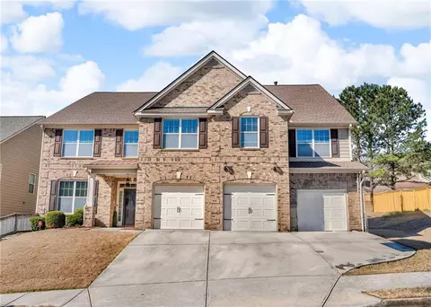 4869 Locherby Dr, Fairburn, GA 30213
