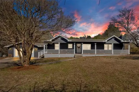 1407 Abrams Rd SE, Silver Creek, GA 30173