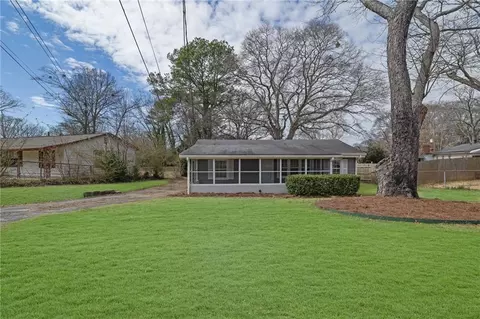 2880 Hall Dr SE, Smyrna, GA 30082