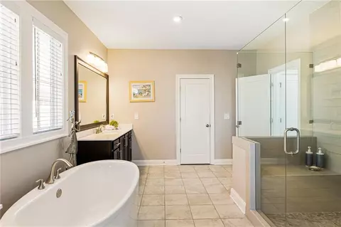 Bath - 413 Burbank Aly, Milton, GA 30004 photo 6 of 7
