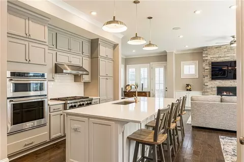 Kitchen - 413 Burbank Aly, Milton, GA 30004 photo 5 of 6