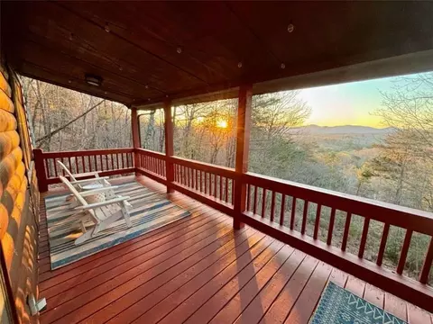 325 Mountain Ridge Rd, Blue Ridge, GA 30513