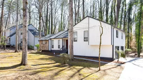 5199 Mainstreet Park Dr, Stone Mountain, GA 30088