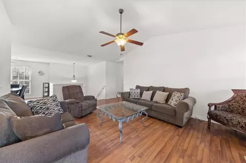 1112 Owens Cir, Bethlehem, GA 30620 photo 4