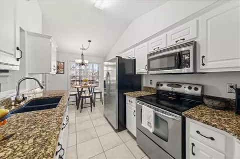1112 Owens Cir, Bethlehem, GA 30620 photo 6