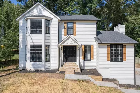 557 Old Friar Tuck Ln, Stone Mountain, GA 30087