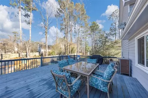 Exterior - 3713 Spring Leaf Ln, Acworth, GA 30101 photo 7 of 11
