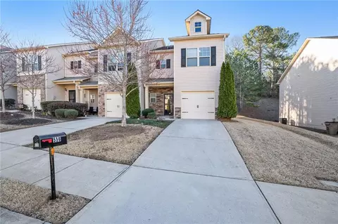 556 Oakside Pl, Acworth, GA 30102