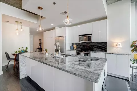 44 Peachtree Pl NW #829, Atlanta, GA 30309