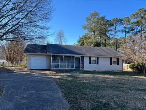 3845 Hwy 81 W, Hampton, GA 30228