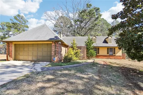 60 Mountain View Cir, Covington, GA 30016