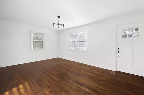Living - 3451 Keswick Ct, Atlanta, GA 30341 photo 2 of 3