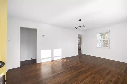 Living - 3451 Keswick Ct, Atlanta, GA 30341 photo 1 of 3