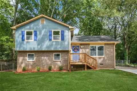 2522 Candler Woods Dr, Decatur, GA 30032